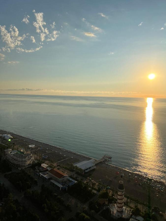 The Best Beach Aparthotel Orbi City Батуми Екстериор снимка